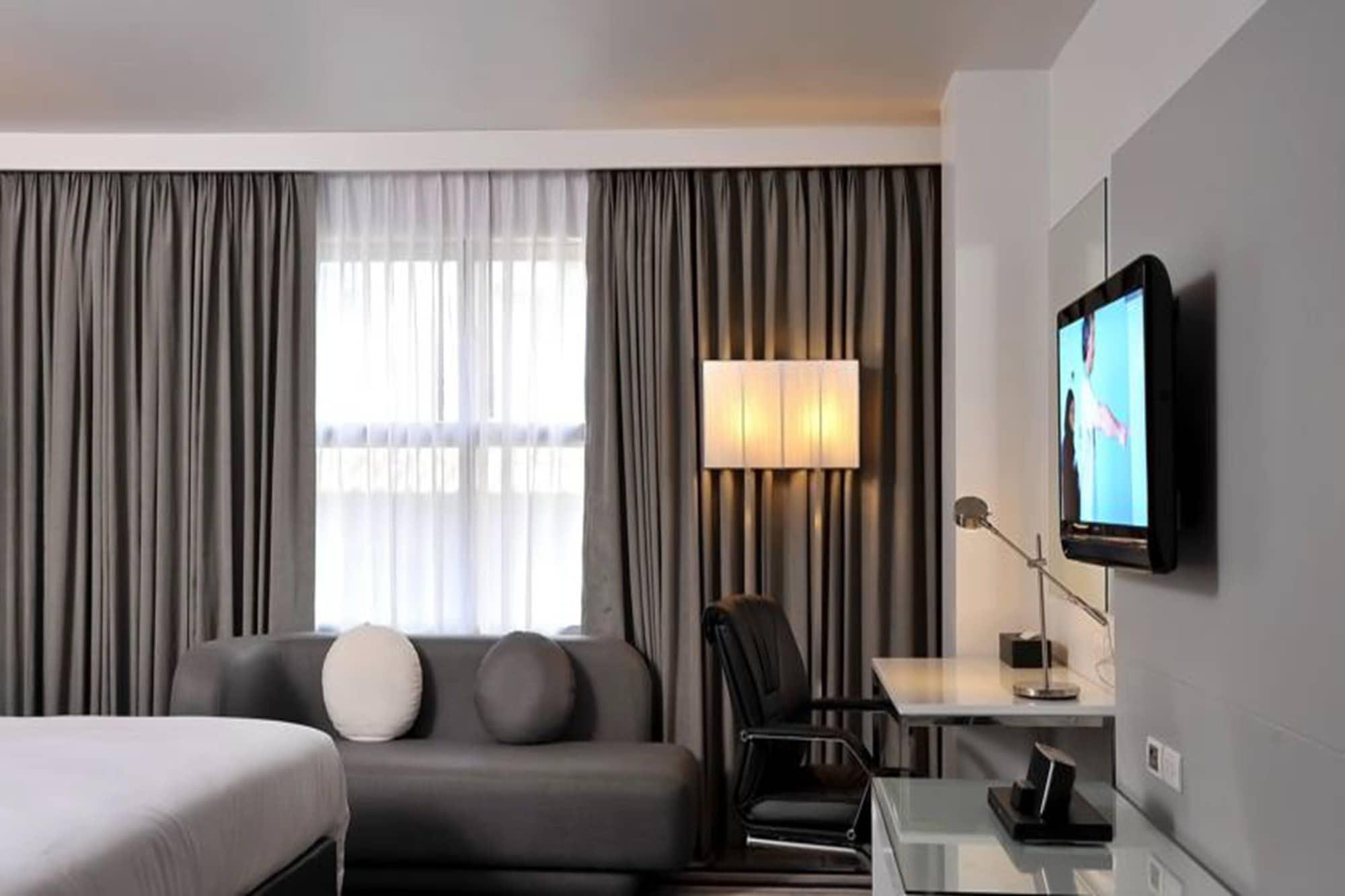 Western @20 Sukhumvit 4*