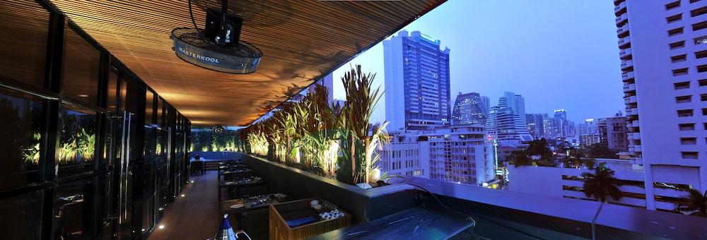 Western @20 Sukhumvit