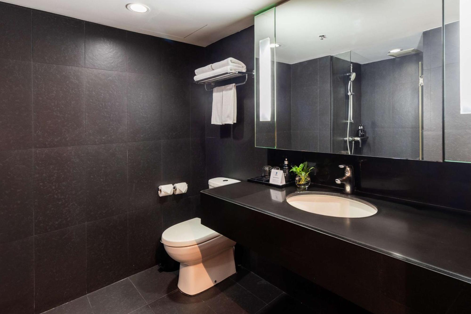 酒店 Western Sukhumvit 20 曼谷